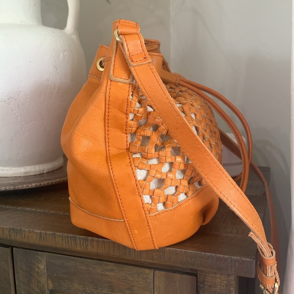 Martha Ponti Portugal Orangish tan Woven Leather Shoulder Bag - Picture 6 of 8
